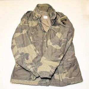 Vtg USGI M65 Field Jacket-Men’s Size Large-3-Color Desert Camo- 101st Airborne